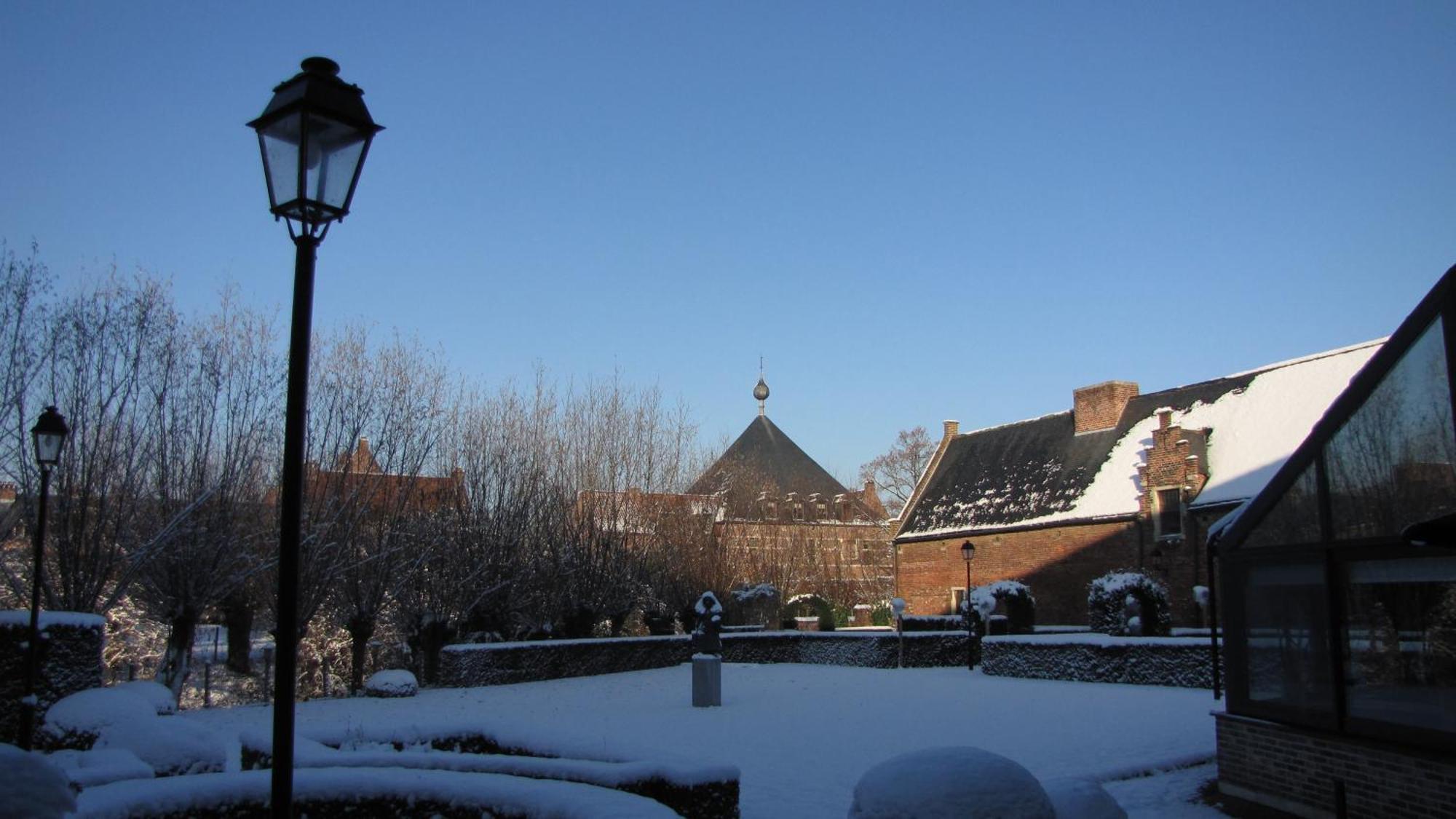 Begijnhof Hotel Левен Екстер'єр фото