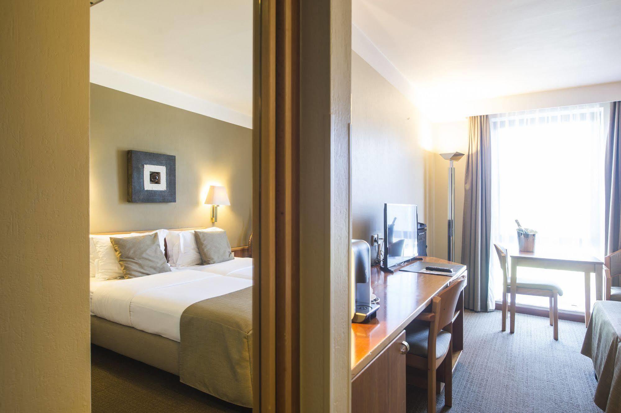 Begijnhof Hotel Левен Екстер'єр фото